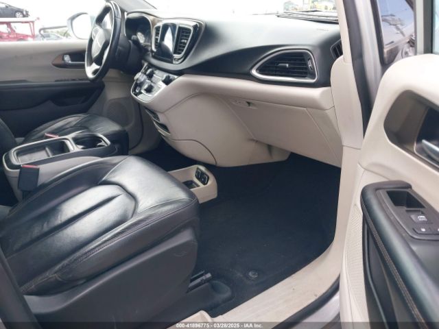 2017 CHRYSLER PACIFICA 2C4RC1BG1HR803027 Photo 4