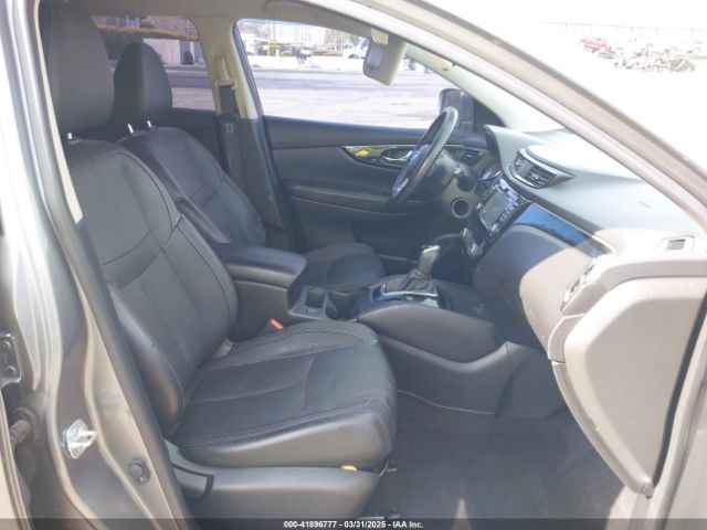 JN1BJ1CP1HW002968 Nissan Rogue Sport Sl