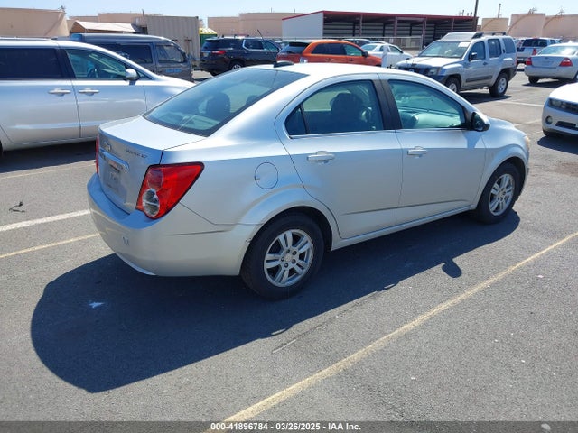 1G1JC5SHXG4180188 Chevrolet Sonic Lt Auto