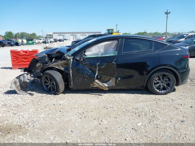 7SAYGDEE3SF229693 Tesla Model Y Long Range Dual Motor All-wheel Drive