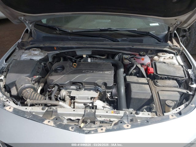 1G1ZD5ST1JF122096 Chevrolet MALIBU LT