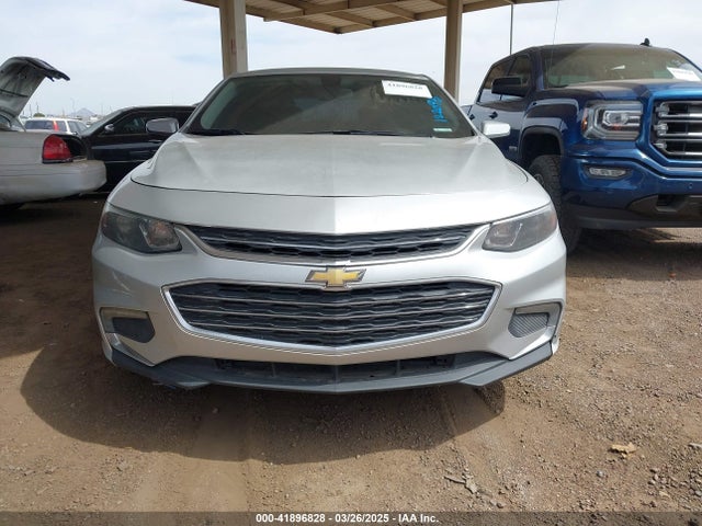 1G1ZD5ST1JF122096 Chevrolet MALIBU LT