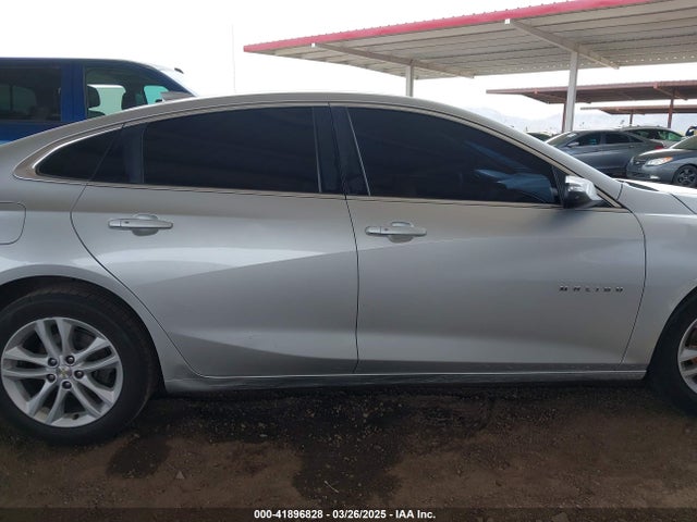 1G1ZD5ST1JF122096 Chevrolet MALIBU LT