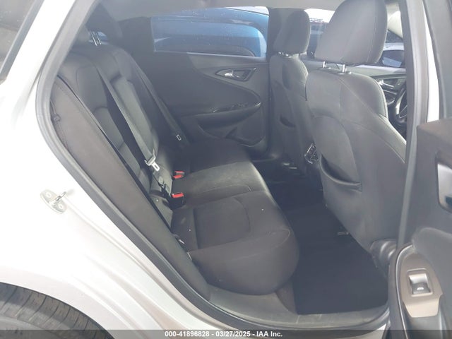 1G1ZD5ST1JF122096 Chevrolet MALIBU LT