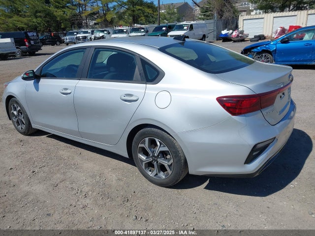3KPF24ADXLE223235 KIA Forte Lxs