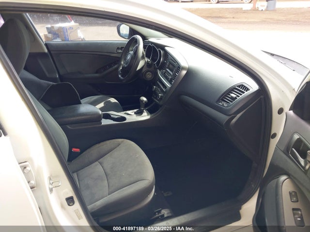 KNAGM4A71F5663432 KIA Optima Lx
