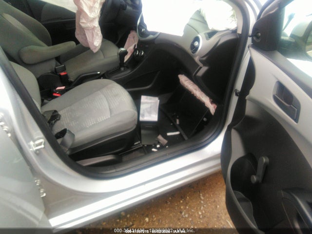 1G1JG6SB0L4129413 Chevrolet Sonic Fwd  1fl 5-door