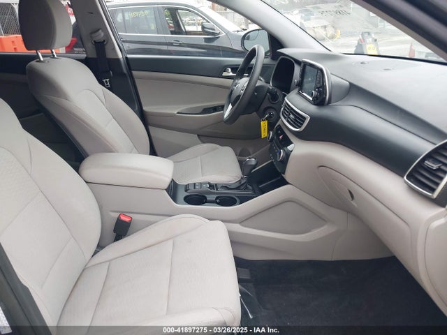 KM8J23A45MU387009 Hyundai TUCSON SE