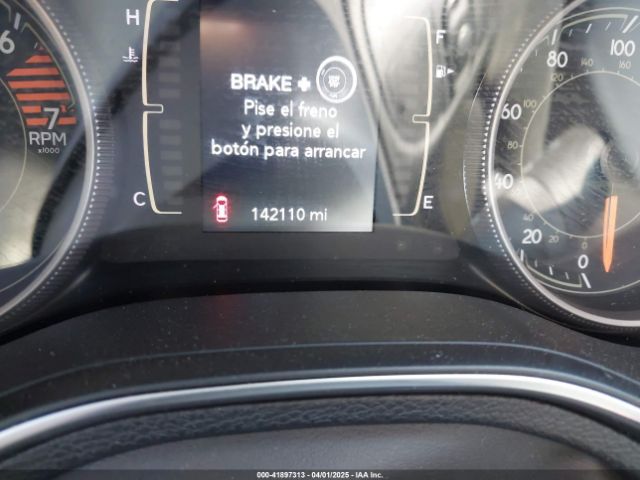1C4PJMLBXKD162570 Jeep Cherokee Latitude Plus 4x4
