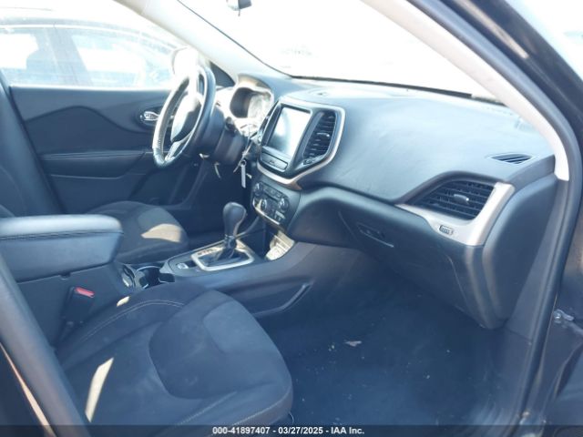 1C4PJLCB4GW126010 Jeep Cherokee Latitude
