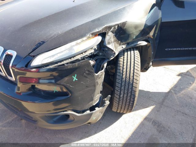 1C4PJLCB4GW126010 Jeep Cherokee Latitude