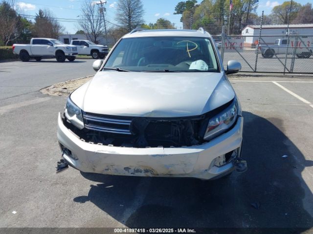 WVGAV7AX0FW544218 Volkswagen TIGUAN SE