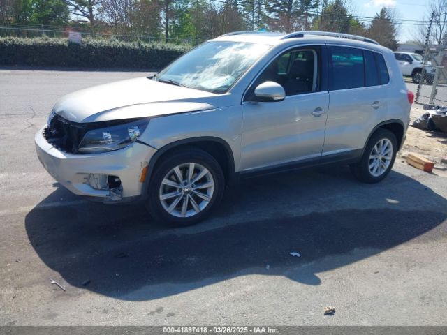 WVGAV7AX0FW544218 Volkswagen TIGUAN SE