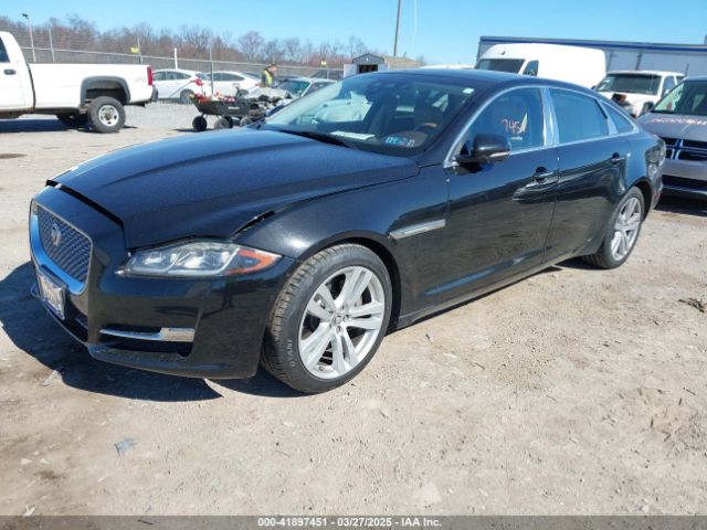 2018 JAGUAR XJ SAJWJ2GD2J8W13463 Photo 1