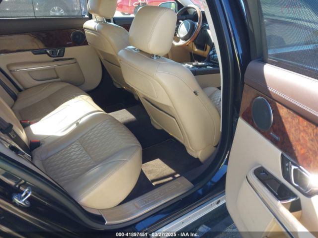 2018 JAGUAR XJ SAJWJ2GD2J8W13463 Photo 7