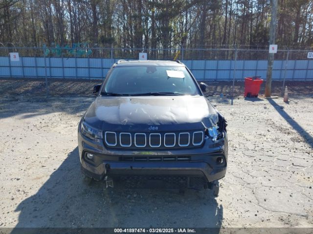 3C4NJCBB0NT138781 Jeep Compass Latitude Fwd