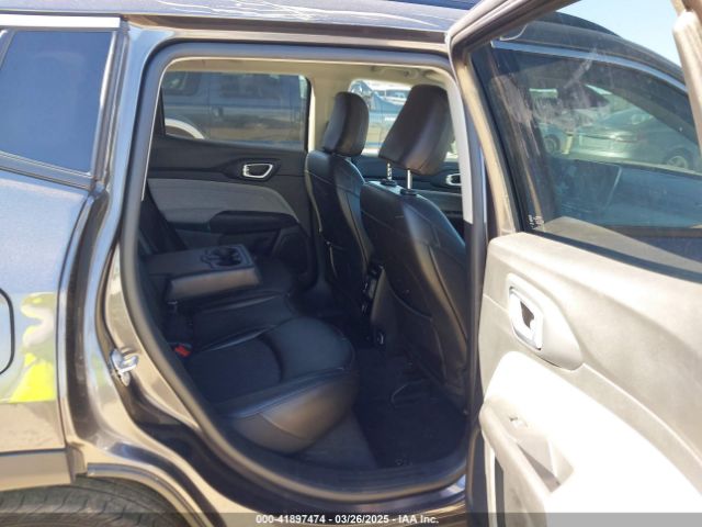 3C4NJCBB0NT138781 Jeep Compass Latitude Fwd