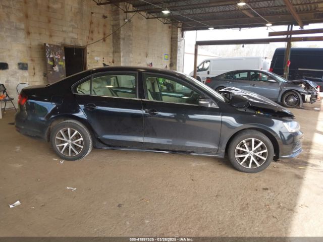 3VWDB7AJ3JM257368 Volkswagen Jetta 1.4t Se/1.4t Wolfsburg Edition