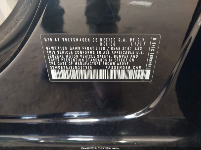 3VWDB7AJ3JM257368 Volkswagen Jetta 1.4t Se/1.4t Wolfsburg Edition