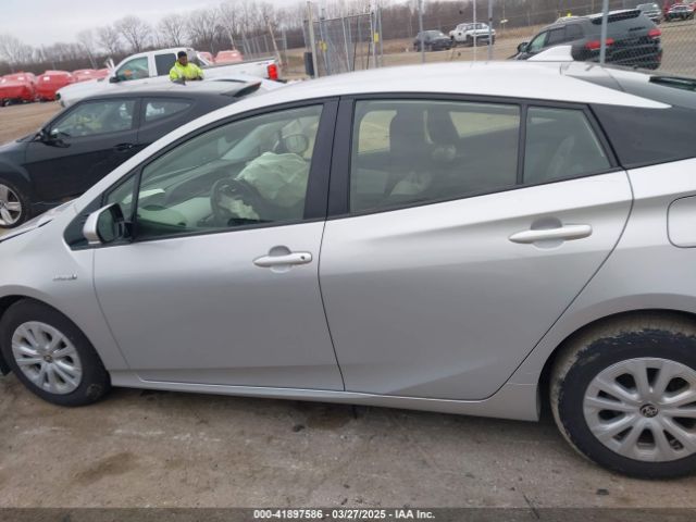 JTDKARFU4K3079789 Toyota Prius Le