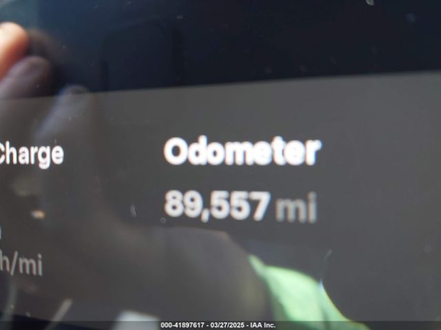 5YJ3E1EB5JF180030 Tesla Model 3 Long Range/performance