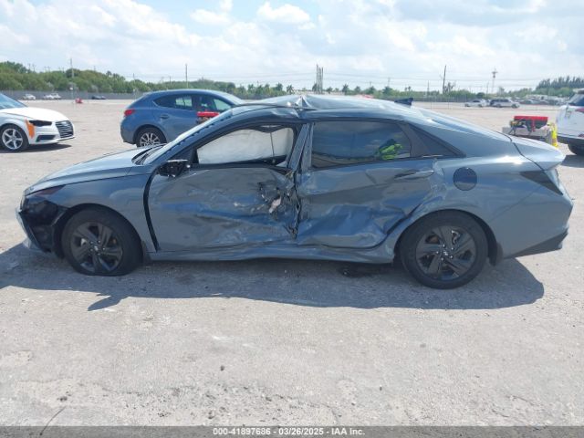 KMHLM4AG0NU311475 Hyundai ELANTRA SEL
