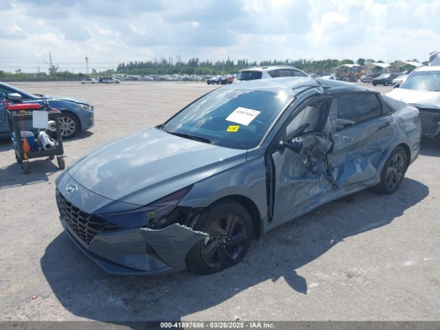 KMHLM4AG0NU311475 Hyundai ELANTRA SEL