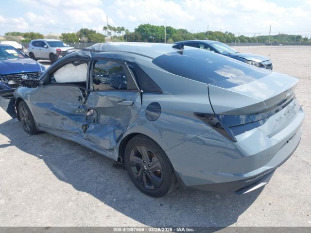 KMHLM4AG0NU311475 Hyundai ELANTRA SEL