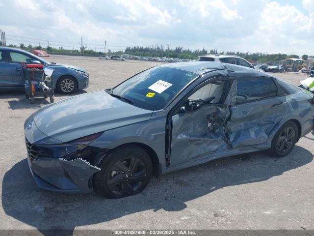 KMHLM4AG0NU311475 Hyundai ELANTRA SEL