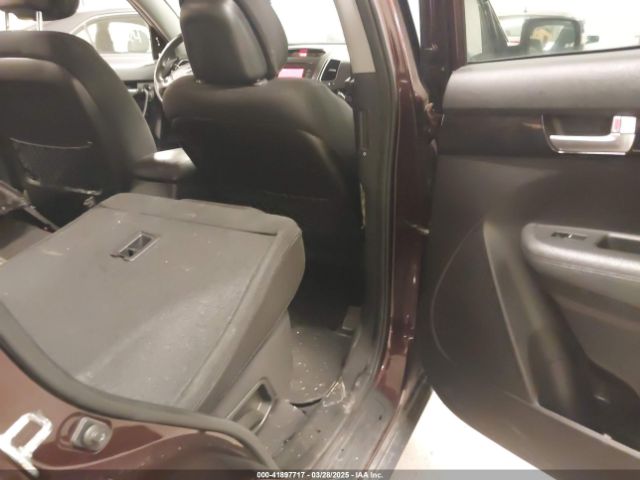5XYKT3A66EG467249 KIA SORENTO LX