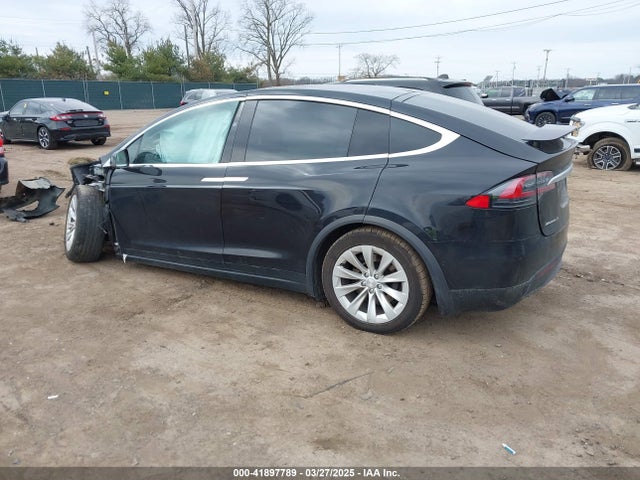 Tesla Model X 60d/70d/75d/90d/p100d 2016 5YJXCBE26GF029915 Image 13