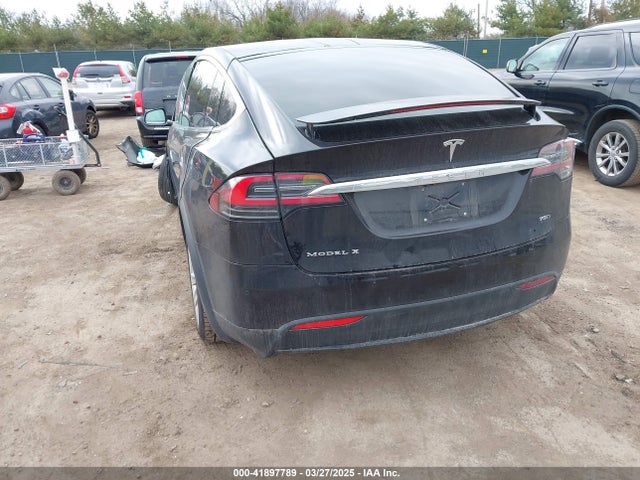 2016 TESLA MODEL X 5YJXCBE26GF029915 Photo 2