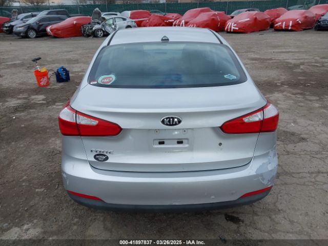 KNAFK4A62E5181124 KIA FORTE LX