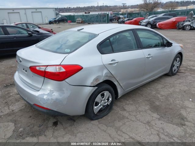KNAFK4A62E5181124 KIA FORTE LX