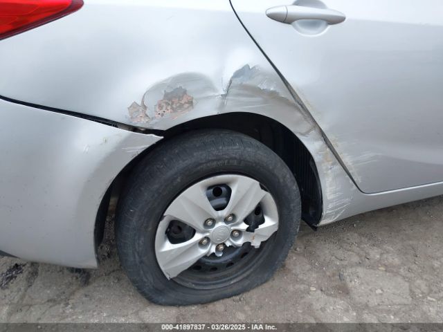 KNAFK4A62E5181124 KIA FORTE LX