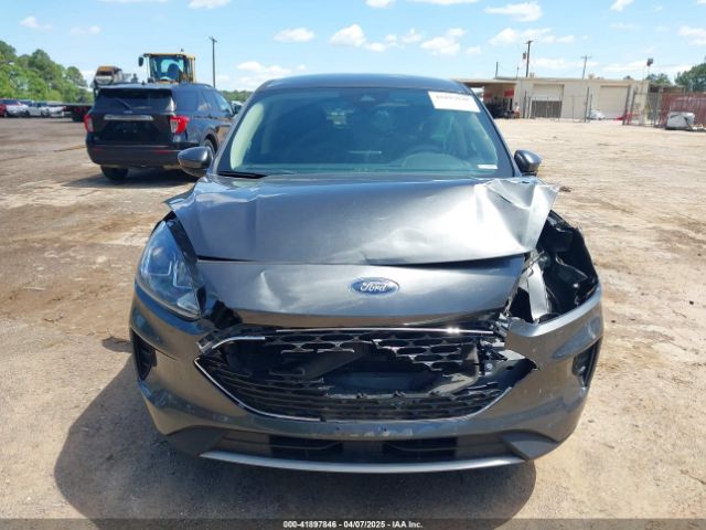 1FMCU0G69LUA23118 Ford ESCAPE SE