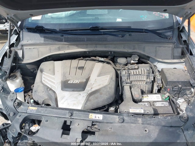 KM8SMDHF9JU268399 Hyundai Santa Fe Se