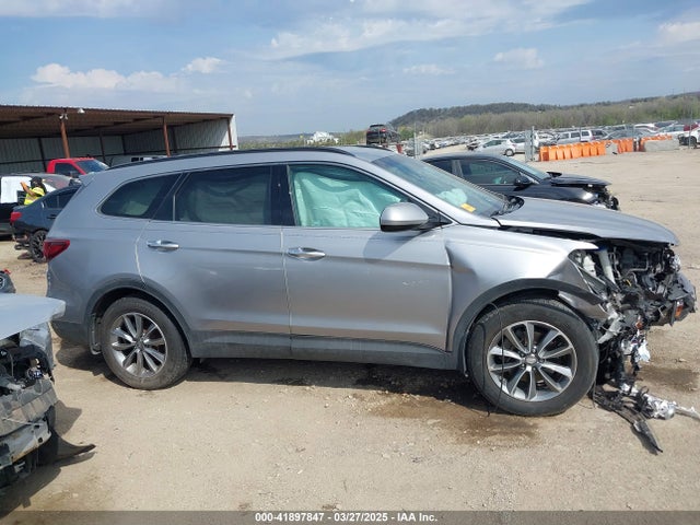 KM8SMDHF9JU268399 Hyundai Santa Fe Se