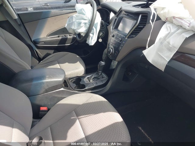 KM8SMDHF9JU268399 Hyundai Santa Fe Se