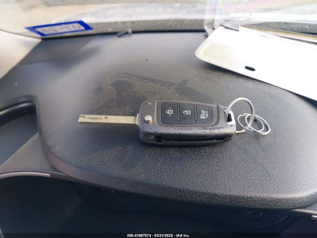 5NMS14AJ4MH309691 Hyundai Santa Fe Se