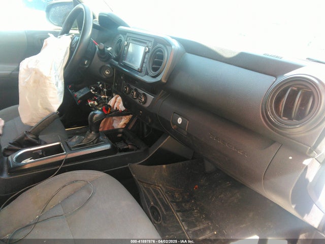 5TFRX5GN7JX105158 Toyota Tacoma Sr