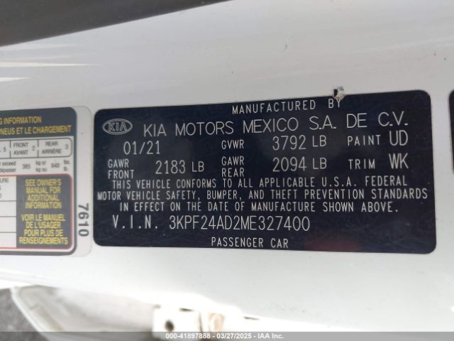 3KPF24AD2ME327400 KIA Forte Lxs