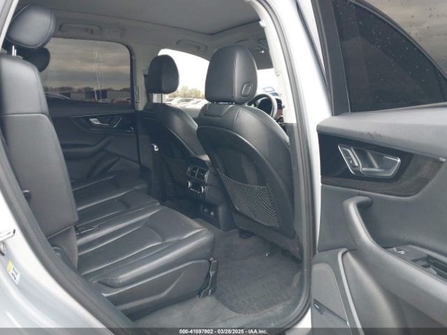 WA1LAAF73KD040924 Audi Q7 55 Premium/55 Se Premium