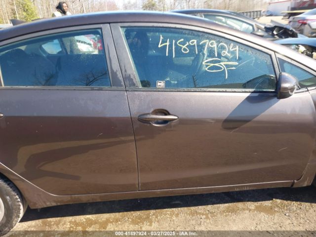 3KPFK4A76HE041128 KIA FORTE LX