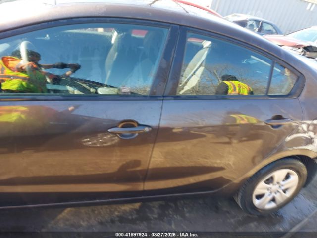 3KPFK4A76HE041128 KIA FORTE LX