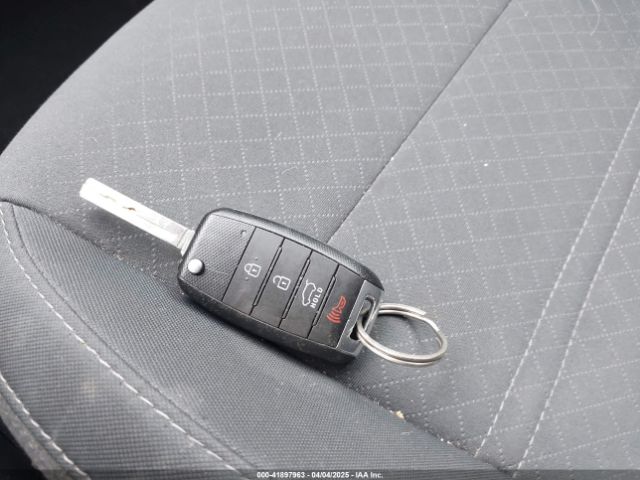 5XYPG4A52LG669865 KIA Sorento 3.3l Lx