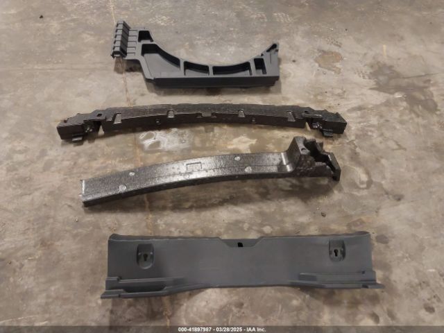 7MUCAAAG7RV102620 Toyota Corolla Cross Le