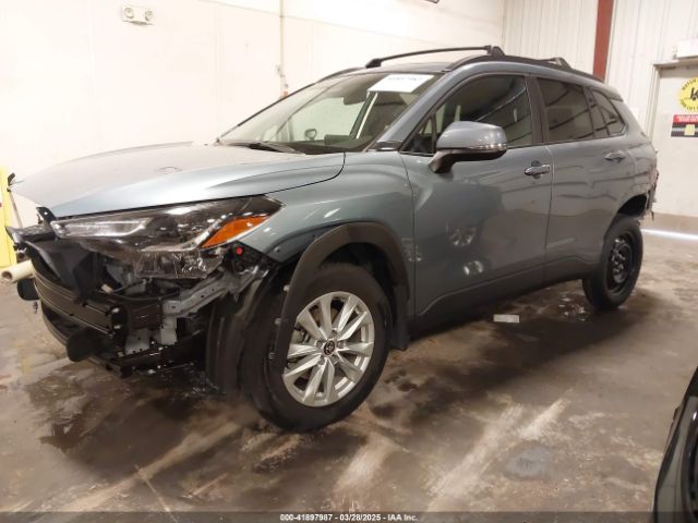7MUCAAAG7RV102620 Toyota Corolla Cross Le