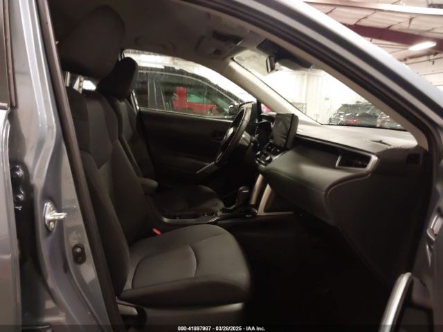 7MUCAAAG7RV102620 Toyota Corolla Cross Le