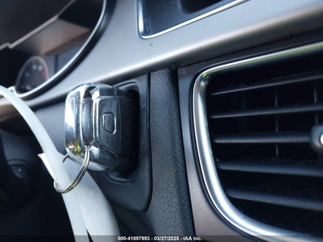 2013 AUDI A4 WAUAFAFL2DN021089 Photo 10